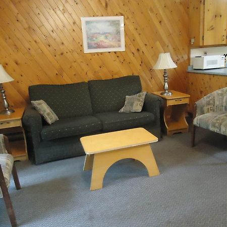 Balsam Resort Fenelon Falls Exterior foto